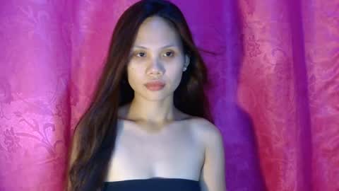 ur_nicscummer online show from August 10, 4:30 pm