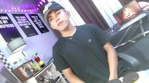 ur_shan21 online show from July 21, 4:27 am