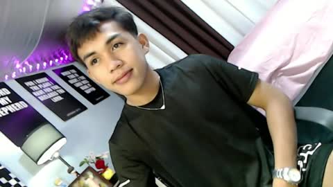 ur_shan21 online show from August 13, 5:05 pm