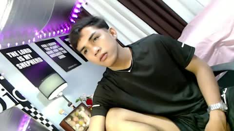 ur_shan21 online show from August 13, 6:11 pm