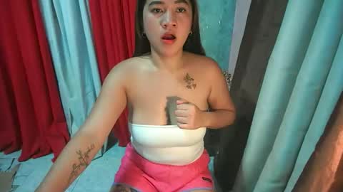ur_truelyhot_trisha online show from April 12, 11:00 am