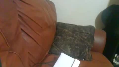 ur_zaddy4now online show from April 22, 8:45 pm