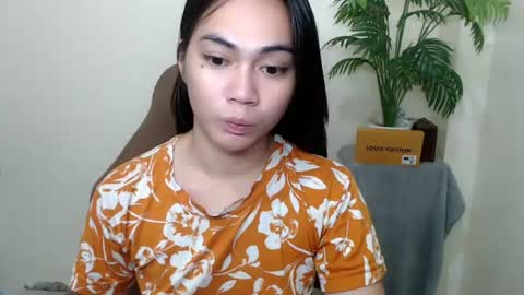 urasian_erica online show from August 14, 12:20 pm
