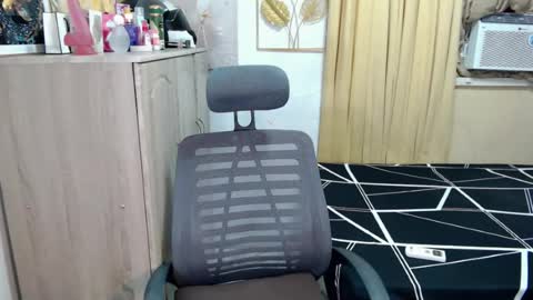 urasian_john20 online show from August 5, 8:34 am