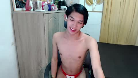 urasian_john20 online show from August 9, 7:31 am