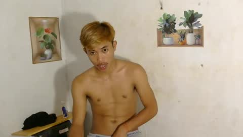 urasian_jomarie online show from July 9, 3:28 pm