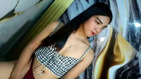 urasian_latinaxxx online show from August 12, 8:27 am