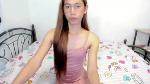 urasian_lyn online show from August 10, 9:11 am