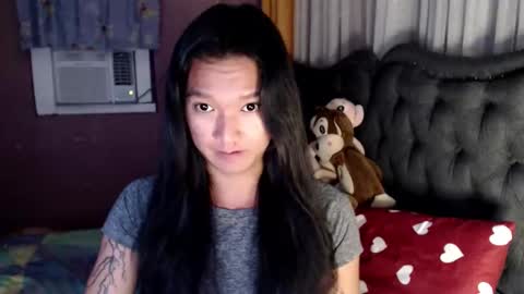 NEWRA  ALLISON online show from May 28, 8:34 pm