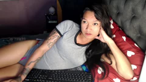 NEWRA  ALLISON online show from July 30, 11:33 pm