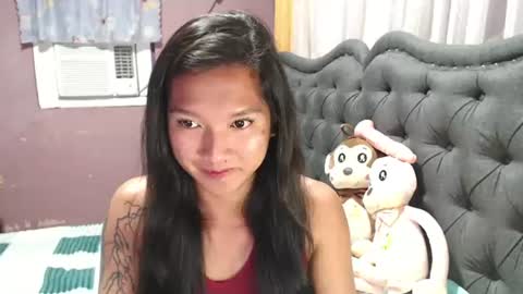 NEWRA  ALLISON online show from August 18, 2:39 am