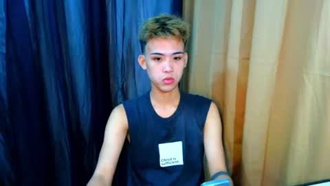 urasiancumboix2 online show from August 3, 5:03 am