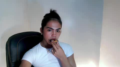 urbaby_anthony online show from August 14, 8:45 pm