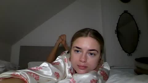 Leah  online show from June 13, 10:28 pm