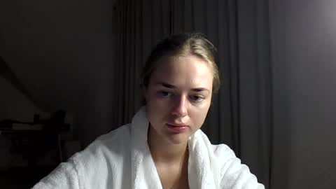 Leah  online show from June 19, 11:27 pm