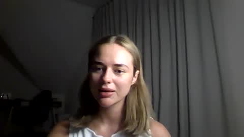 Leah  online show from June 20, 9:26 pm