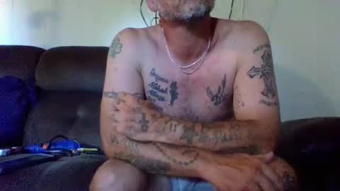 urdaddy875867 online show from July 9, 10:59 pm