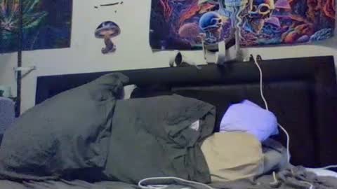 urdaddy875867 online show from July 16, 1:39 am