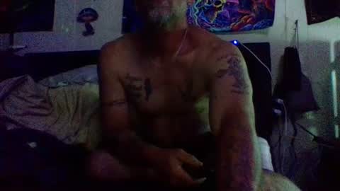urdaddy875867 online show from July 28, 1:44 am