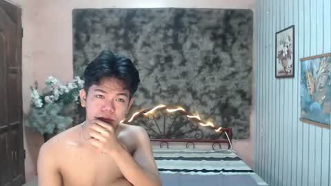 urdreamboy_doms online show from August 4, 2:52 am