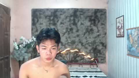 urdreamboy_doms online show from August 4, 6:10 am