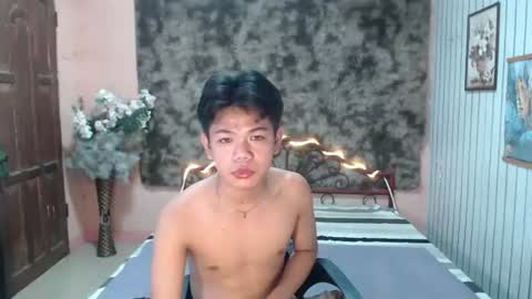 urdreamboy_doms online show from August 5, 6:22 am