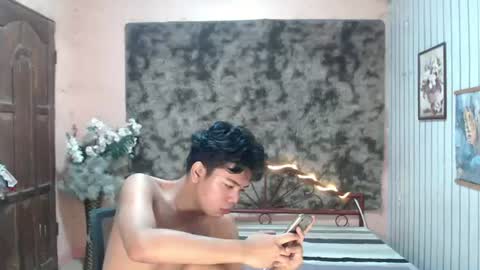 urdreamboy_doms online show from August 7, 12:16 pm