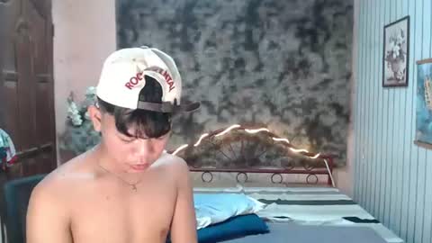 urdreamboy_doms online show from August 10, 2:07 pm