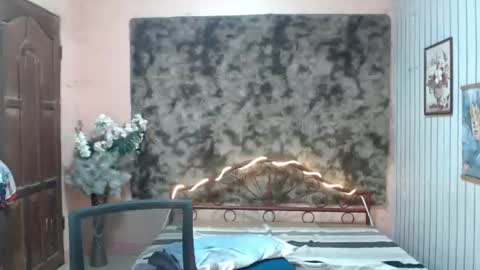 urdreamboy_doms online show from August 10, 3:13 pm