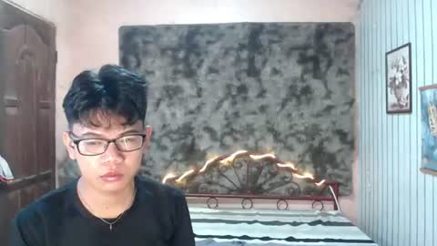 urdreamboy_doms online show from August 11, 12:12 am
