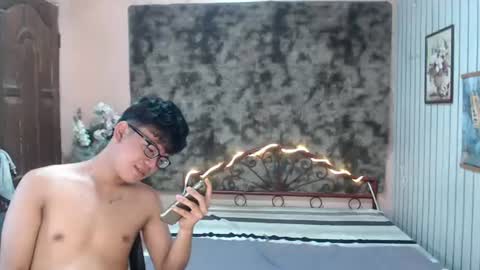 urdreamboy_doms online show from August 14, 2:48 am