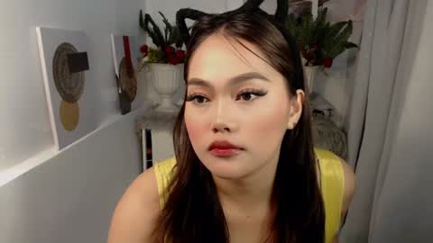 urdreamnamixx online show from August 3, 8:49 pm