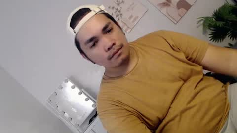 ure_fattytoy143 online show from June 21, 3:46 pm
