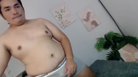 ure_fattytoy143 online show from July 8, 5:22 am