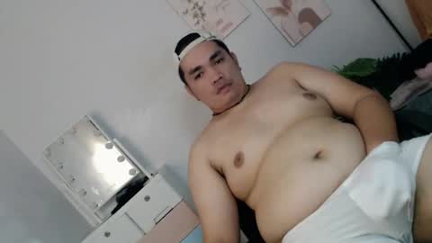 ure_fattytoy143 online show from July 23, 4:53 pm