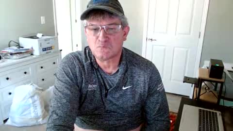 Gregor online show from April 28, 8:33 pm