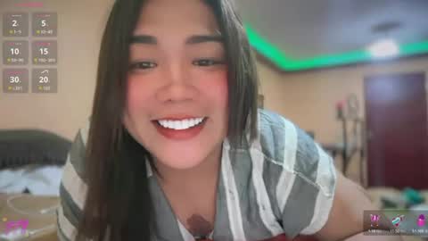Dimple online show from August 6, 8:19 pm