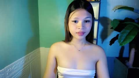 urgoddessawoman_xvx online show from August 6, 10:31 pm