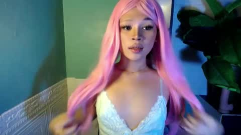 urgoddessawoman_xvx online show from August 9, 5:47 pm