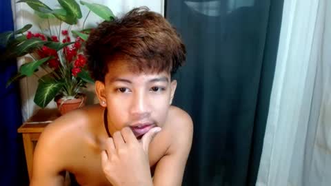 urhardfucker_joseph online show from August 12, 12:02 am