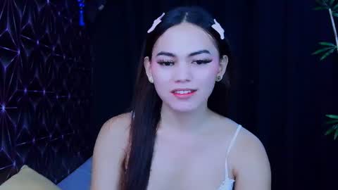 urhot_maxine online show from August 12, 4:59 am