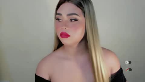 urhotfantasy online show from March 11, 2:14 pm