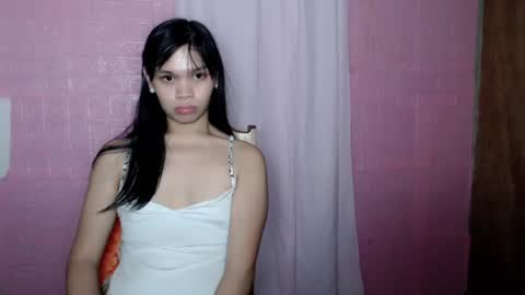 urhotfuckinginnocent1 online show from August 14, 11:58 am