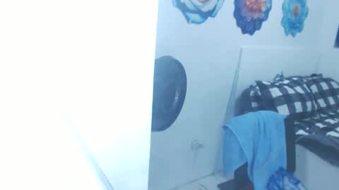 urhotsapphire online show from June 11, 4:51 am