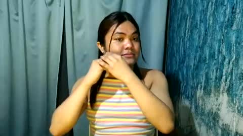 urhottie_bella online show from July 7, 9:52 pm