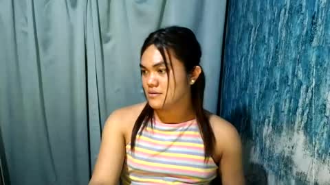 urhottie_bella online show from July 9, 6:35 pm