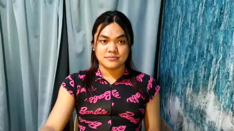 urhottie_bella online show from July 11, 1:55 am