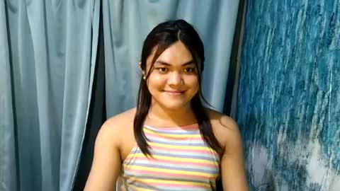 urhottie_bella online show from July 11, 5:13 am