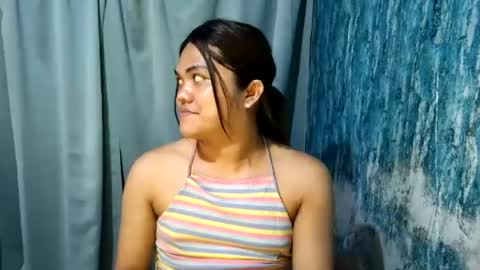 urhottie_bella online show from July 12, 12:17 am