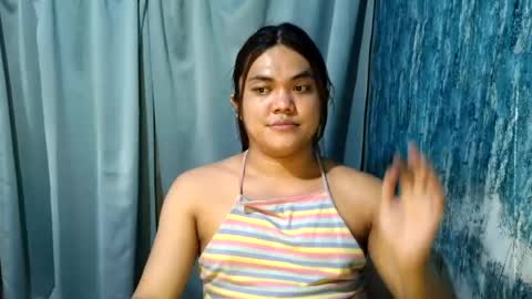 urhottie_bella online show from July 12, 1:23 am
